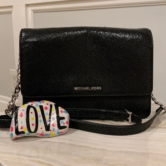 **SOLD*** Michael Kors Daniella Snake Scale Print Silver Chain Crossbody - Picture 3 of 17